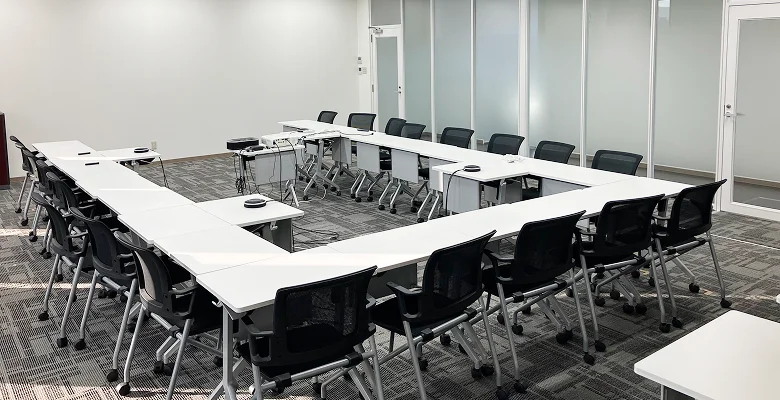 西日本支社（岡山）の内観